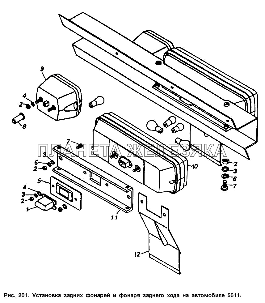 Установка задних фонарей и фонаря заднего хода на автомобиле 5511 КамАЗ-5511