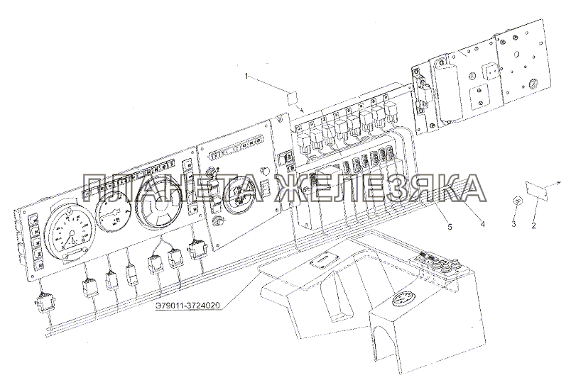 Установка электрооборудования в кабине МЗКТ-7401