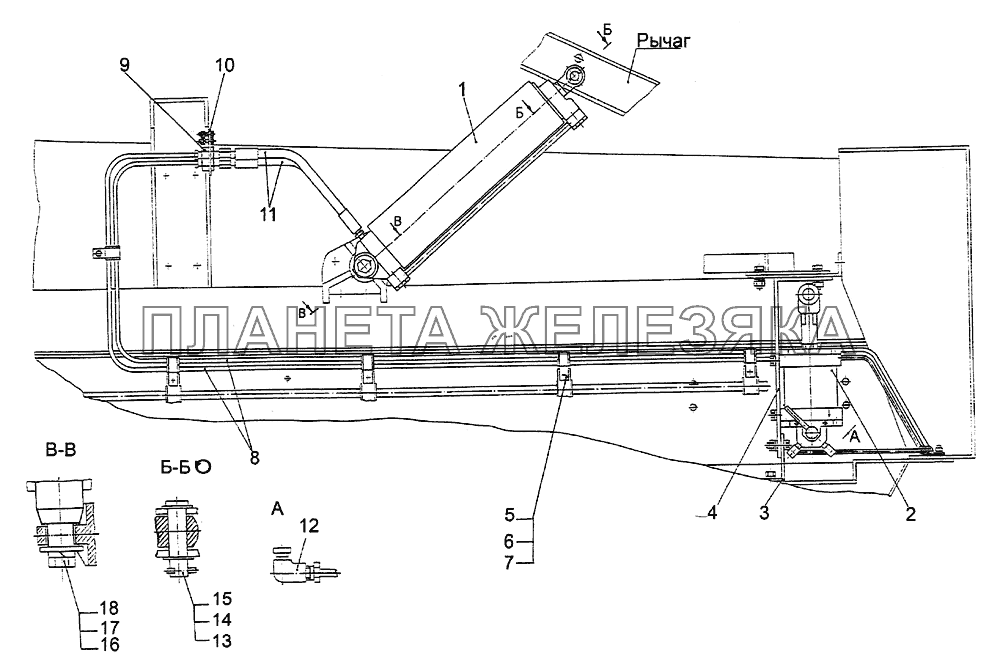 Механизм опрокидывания кабины, его цилиндр и насос. Трубопроводы МЗКТ-79092